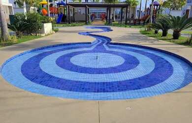 Imagem: O terreno possui 172m² de Área, Imóvel novo e está localizado