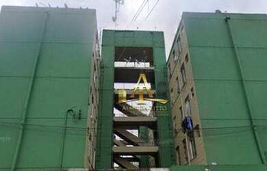 Imagem: O apartamento possui 3 Dormitórios, 1 Banheiro, 1 Vaga na garagem