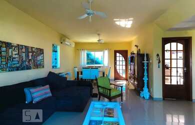 Imagem: A casa em condomínio possui 5 Dormitórios, 5 Banheiros, 2