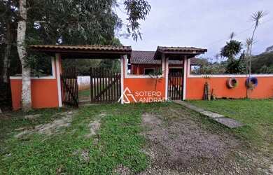 Imagem: A casa possui 2 Dormitórios, 1 Banheiro, 5 Vagas na garagem