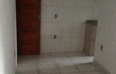 Imagem: A casa possui 1 Dormitório e 1 Banheiro e está localizado