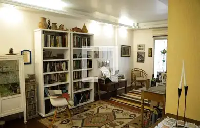 Imagem: O apartamento possui 3 Dormitórios, 2 Banheiros, 2 Vagas na