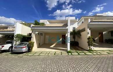 Imagem: A casa em condomínio possui 3 Dormitórios, 4 Banheiros, 3