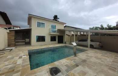 Imagem: A casa em condomínio possui 4 Dormitórios, 3 Banheiros, 3