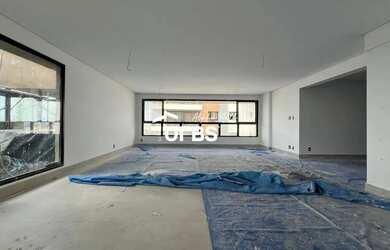 Imagem: O apartamento na cobertura possui 4 Dormitórios, 5 Banheiros