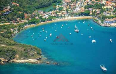 Imagem: O terreno possui 1.500m² de Área e está localizado em Armação