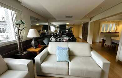 Imagem: O apartamento possui 4 Dormitórios, 4 Banheiros, 2 Vagas na