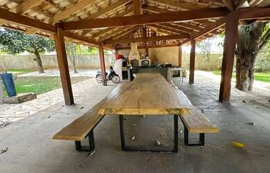 Imagem: A fazenda possui 4.000m² de Área e está localizado em Distrito