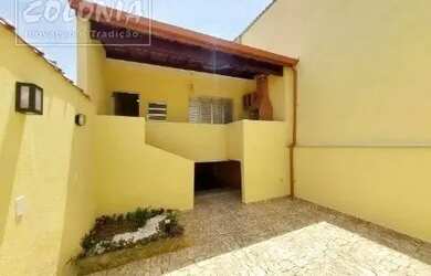 Imagem: A casa possui 2 Dormitórios, 2 Banheiros, 1 Vaga na garagem