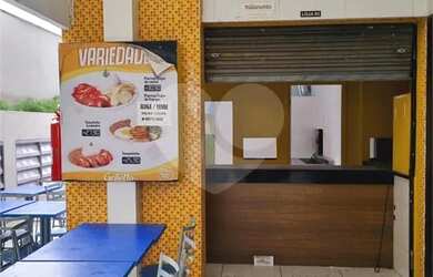 Imagem: O depósito possui 1 Vaga na garagem, 63m² de Área e está