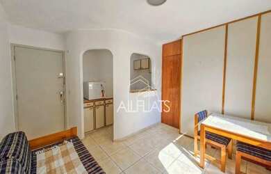 Imagem: O apartamento possui 1 Dormitório, 1 Banheiro, 1 Vaga na garagem