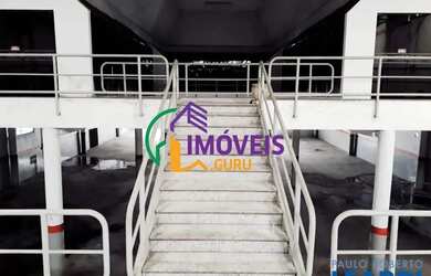 Imagem: O depósito possui 5 Vagas na garagem, 2.209m² de Área e