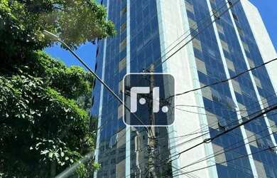 Imagem: O depósito possui 3 Vagas na garagem, 150m² de Área e está