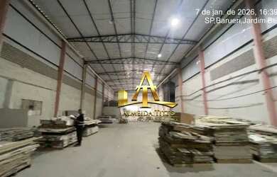 Imagem: O depósito possui 5 Vagas na garagem, 2.072m² de Área e