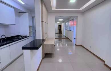 Imagem: O apartamento possui 2 Dormitórios, 2 Banheiros, 2 Vagas na