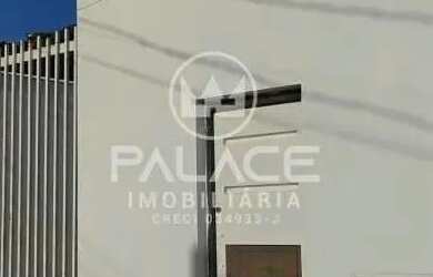 Imagem: O depósito possui 3 Vagas na garagem, 205m² de Área e está