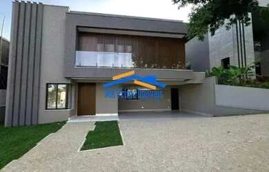 Imagem: A casa em condomínio possui 4 Dormitórios, 5 Banheiros, 4