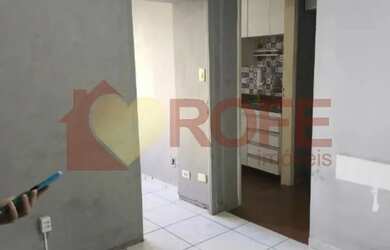 Imagem: O apartamento possui 1 Dormitório, 1 Banheiro, 1 Vaga na garagem