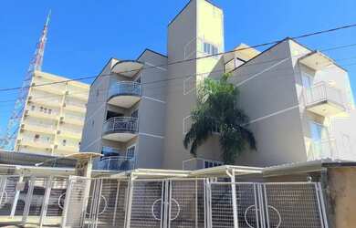 Imagem: O apartamento possui 2 Dormitórios, 1 Banheiro, 2 Vagas na