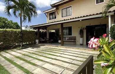 Imagem: A casa em condomínio possui 5 Dormitórios, 5 Banheiros, 2