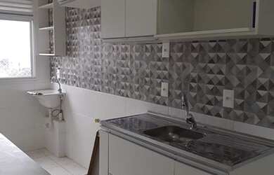 Imagem: O apartamento possui 2 Dormitórios, 1 Banheiro, 1 Vaga na garagem