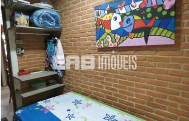 Imagem: A casa possui 4 Dormitórios, 4 Vagas na garagem e está localizado