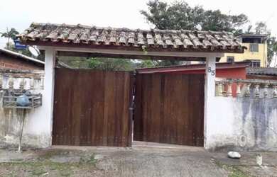 Imagem: A casa possui 2 Dormitórios, 2 Banheiros, 4 Vagas na garagem