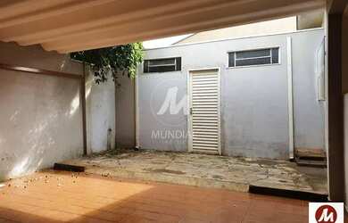 Imagem: O depósito possui 3 Vagas na garagem, 165m² de Área e está