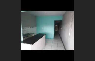 Imagem: A casa possui 2 Dormitórios, 1 Banheiro e está localizado