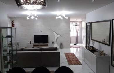 Imagem 1: SANTANA DE PARNAIBA - Casa Padrão - Alphaville