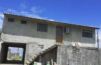 Imagem: A casa possui 1 Dormitório, 1 Banheiro e está localizado