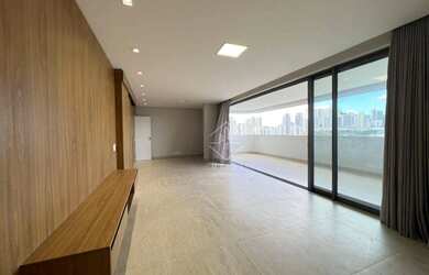 Imagem: O apartamento possui 4 Dormitórios, 3 Banheiros, 188m² de