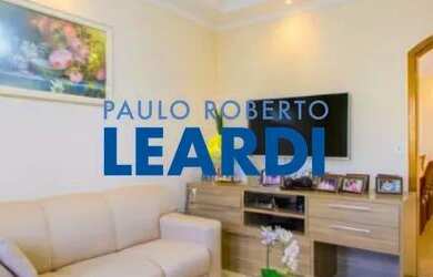 Imagem: A casa possui 3 Dormitórios, 4 Banheiros, 4 Vagas na garagem