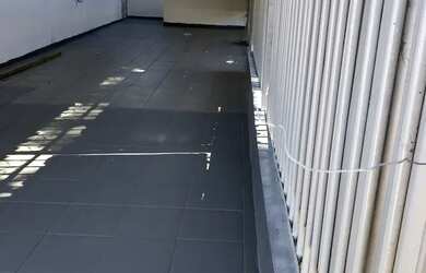 Imagem: A casa possui 3 Dormitórios, 3 Banheiros, 4 Vagas na garagem