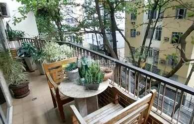 Imagem: O apartamento possui 3 Dormitórios, 3 Banheiros, 2 Vagas na