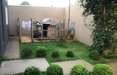 Imagem: A casa possui 2 Dormitórios, 3 Banheiros, 2 Vagas na garagem