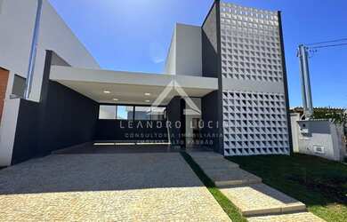 Imagem: A casa em condomínio possui 3 Dormitórios, 4 Banheiros, 4