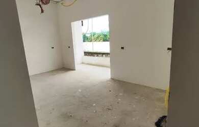 Imagem: A casa possui 3 Dormitórios, 2 Banheiros, 5 Vagas na garagem