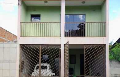 Imagem: A casa possui 3 Dormitórios, 5 Banheiros, 183m² de Área e