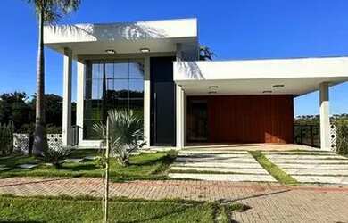 Imagem: A casa em condomínio possui 4 Dormitórios, 5 Banheiros, 4