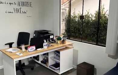 Imagem: A casa possui 2 Banheiros, 1 Vaga na garagem e 10m² de Área