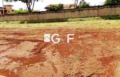 Imagem: O terreno possui 333m² de Área e está localizado em Parque