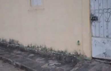 Imagem: A casa possui 2 Dormitórios, 1 Banheiro e está localizado