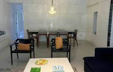 Imagem: O apartamento possui 4 Dormitórios, 3 Banheiros, 2 Vagas na