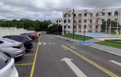 Imagem: O apartamento possui 2 Dormitórios, 1 Banheiro, 1 Vaga na garagem