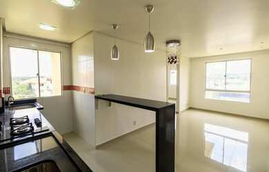 Imagem: O apartamento possui 3 Dormitórios, 1 Banheiro, 2 Vagas na