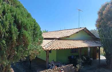 Imagem: A chácara possui 2.000m² de Área e está localizado em Jardim