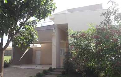 Imagem: A casa em condomínio possui 3 Dormitórios, 5 Banheiros, 4