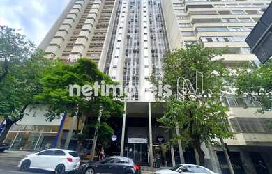 Imagem: O depósito possui 1 Vaga na garagem e 30m² de Área e está