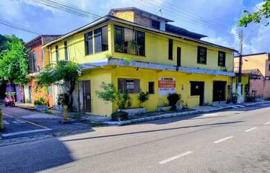 Imagem: A casa possui 3 Dormitórios, 2 Banheiros, 80m² de Área e